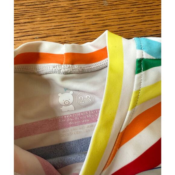 Primary Rainbow Stripe Rash Guard Shirt Size 2-3 - Picture 3 of 4
